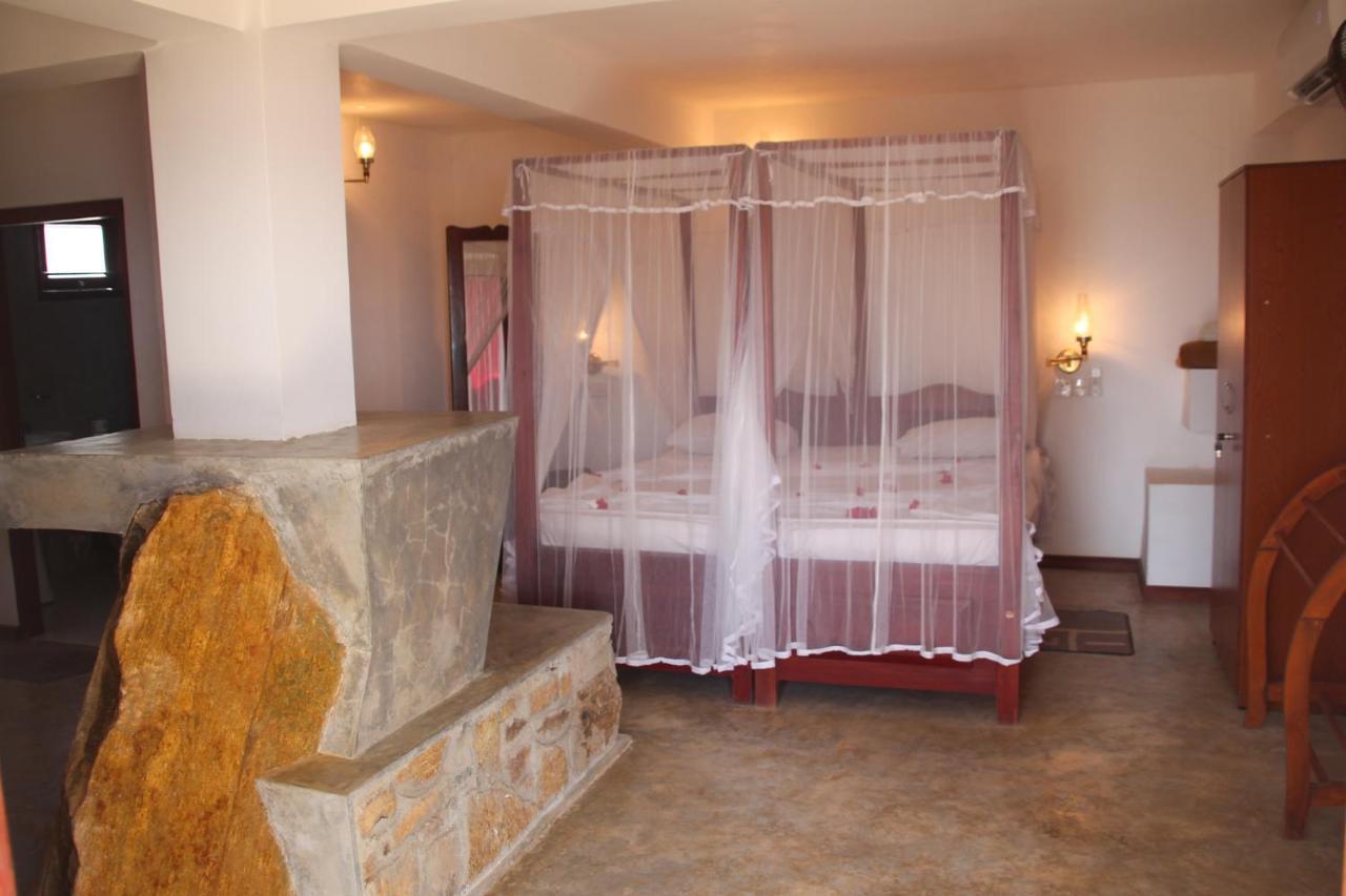 Shanthi Beach Resort Unawatuna Exterior foto